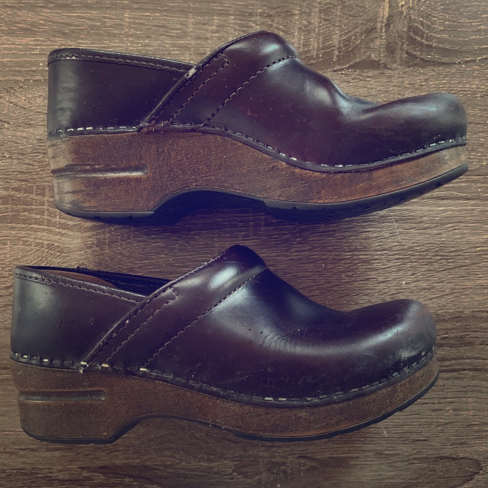 Dansko Slip-Resistant Clogs